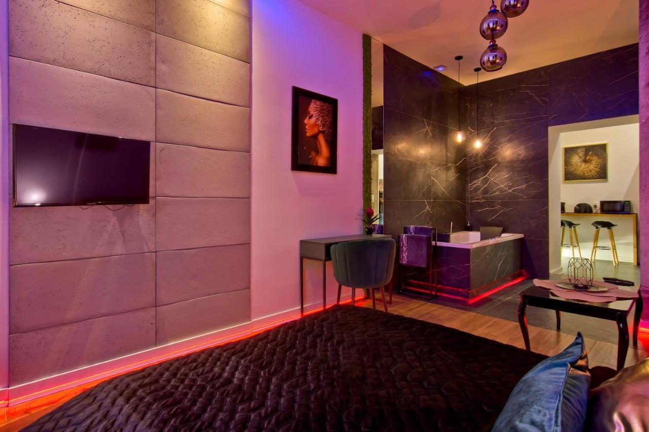 Apartament Czarny Z Jacuzzi Kraków Exteriör bild