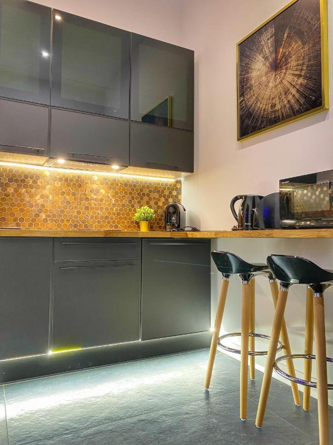 Apartament Czarny Z Jacuzzi Kraków Exteriör bild