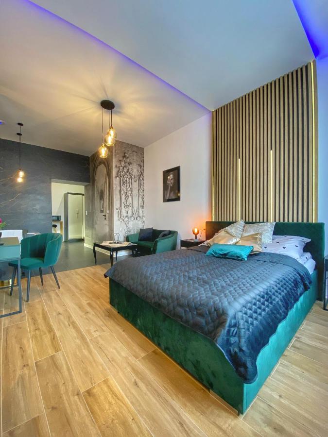 Apartament Czarny Z Jacuzzi Kraków Exteriör bild
