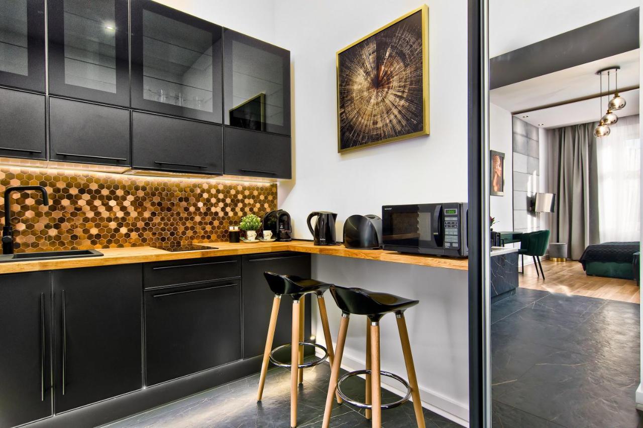 Apartament Czarny Z Jacuzzi Kraków Exteriör bild